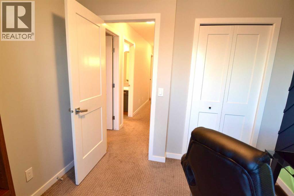 613 Hillcrest Road Sw, Airdrie, Alberta  T4B 4C8 - Photo 35 - A2284382