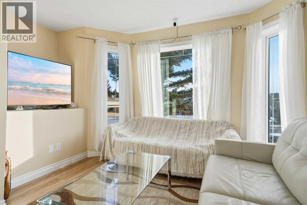 80 Taradale Drive S, Calgary, Alberta  T3J 4W7 - Photo 3 - A2284760