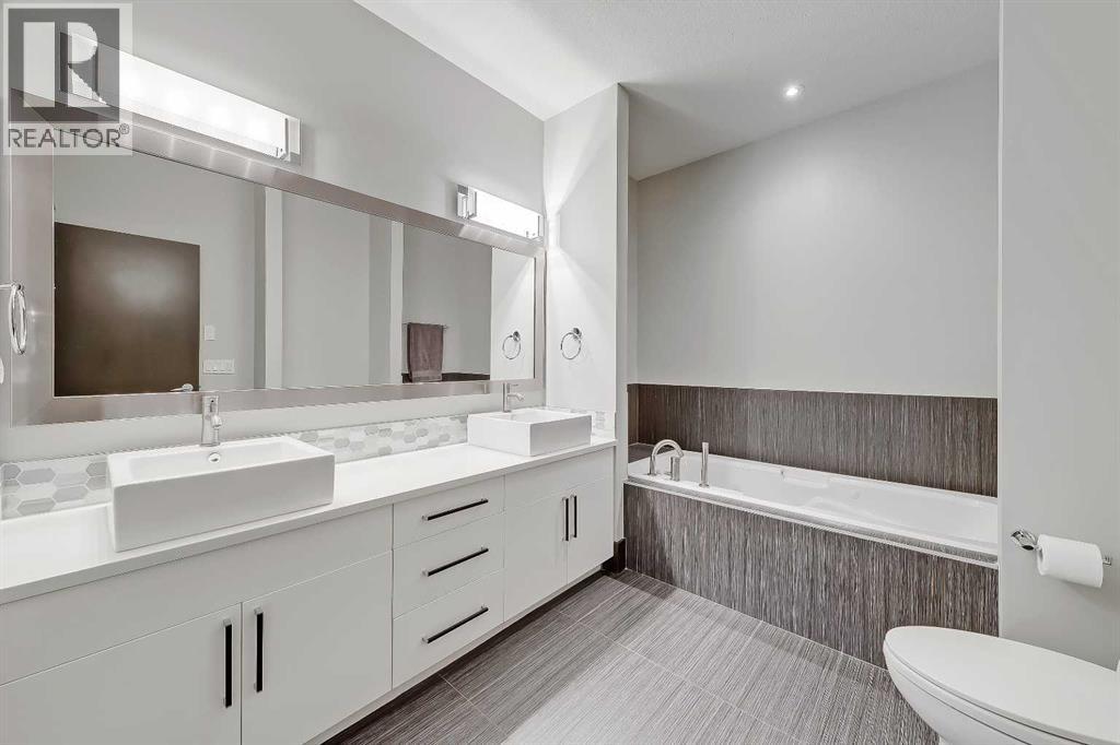 2110 27 Avenue Sw, Calgary, Alberta  T2T 1H7 - Photo 21 - A2284337