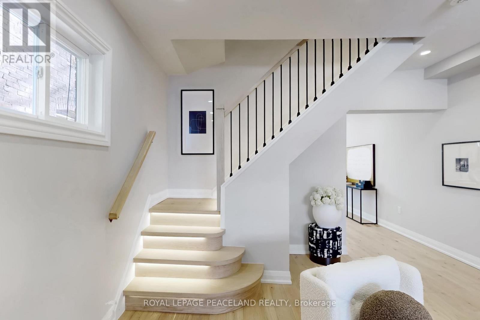 101 Marchmount Road, Toronto, Ontario  M6G 2B2 - Photo 15 - C12790504