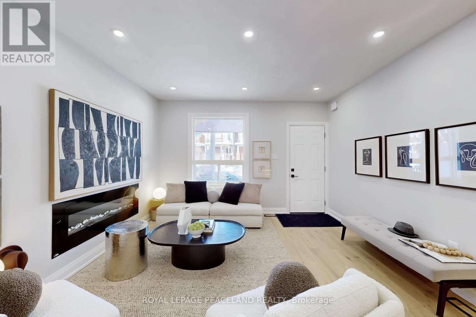 101 Marchmount Road, Toronto, Ontario  M6G 2B2 - Photo 5 - C12790504