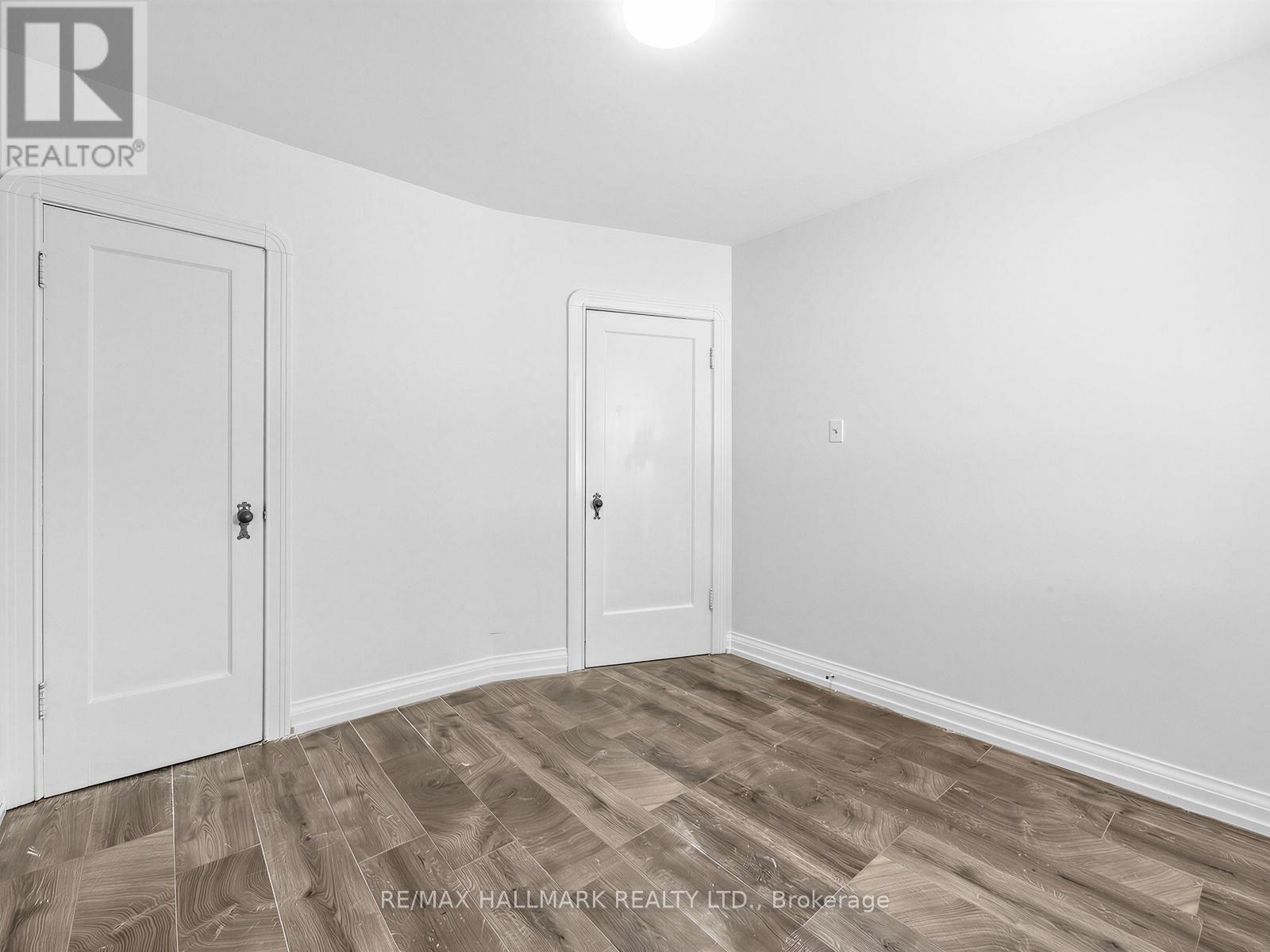 18 Roblin Avenue, Toronto, Ontario  M4C 3P8 - Photo 17 - E12790492