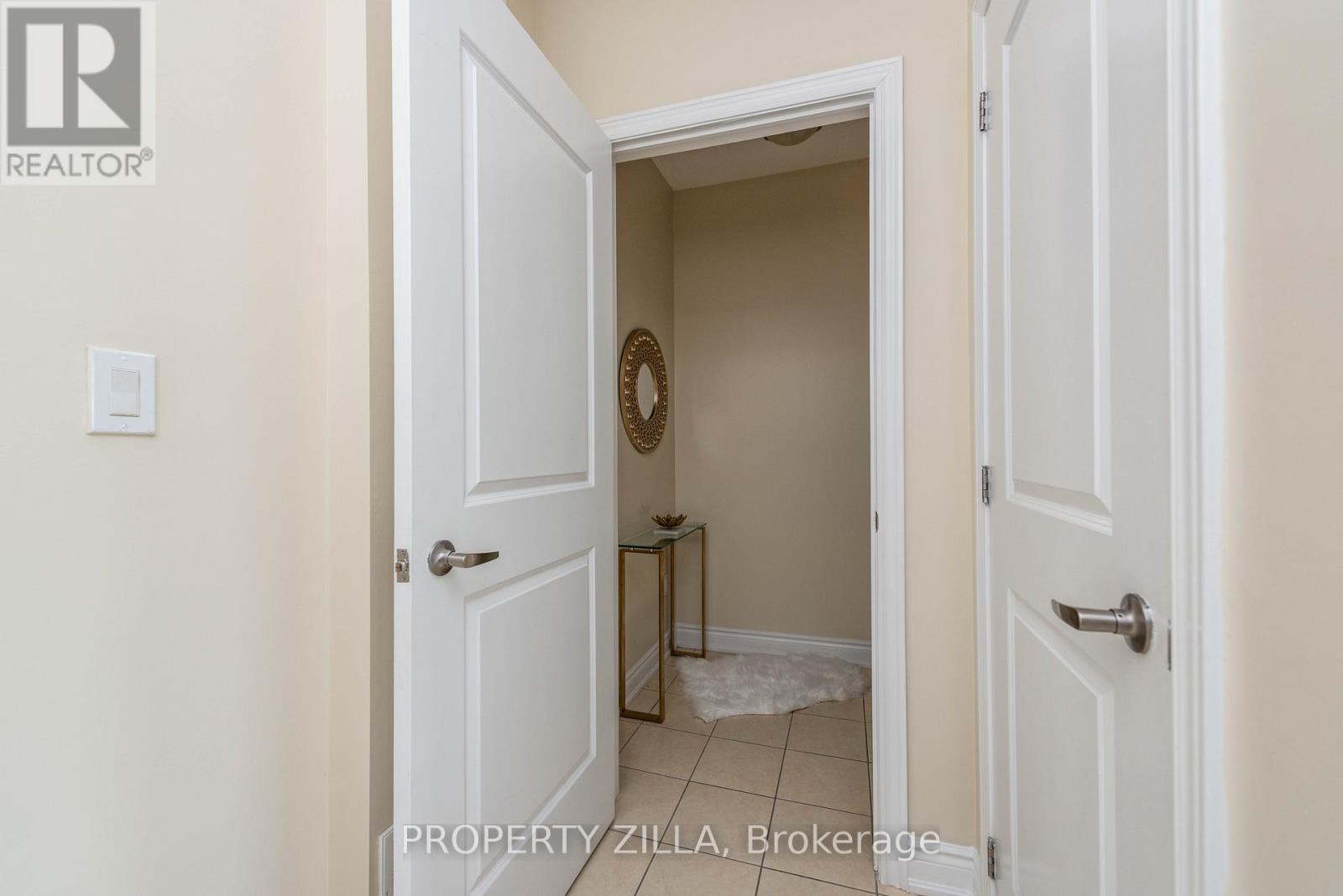 2 - 9621 Jane Street, Vaughan, Ontario  L6A 4G5 - Photo 5 - N12790514