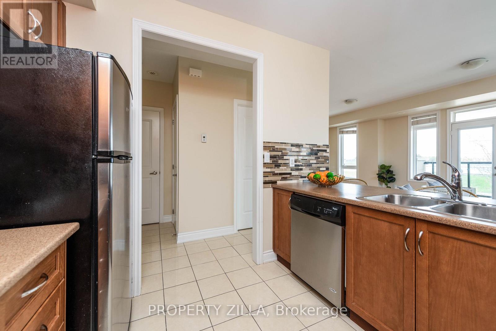 2 - 9621 Jane Street, Vaughan, Ontario  L6A 4G5 - Photo 7 - N12790514