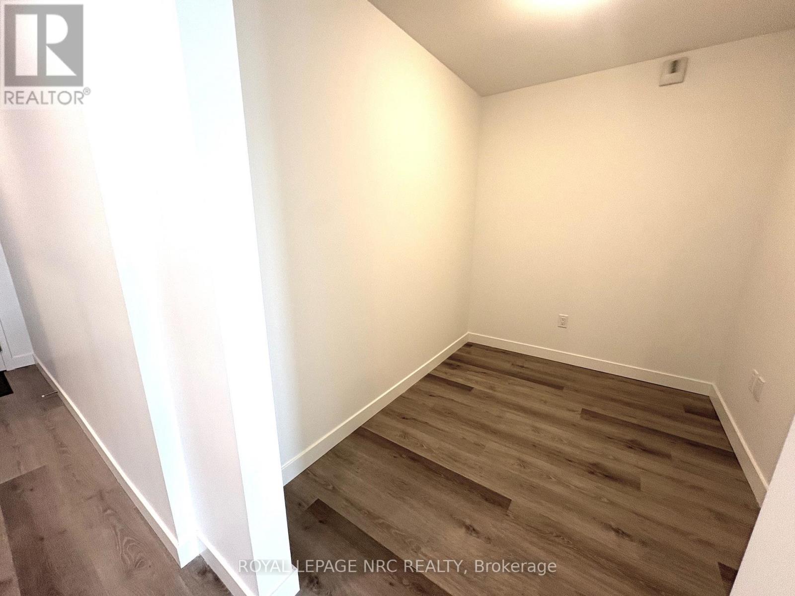 227 - 461 Green Road, Hamilton, Ontario L8E 5B4 - Photo 8 - X12786244