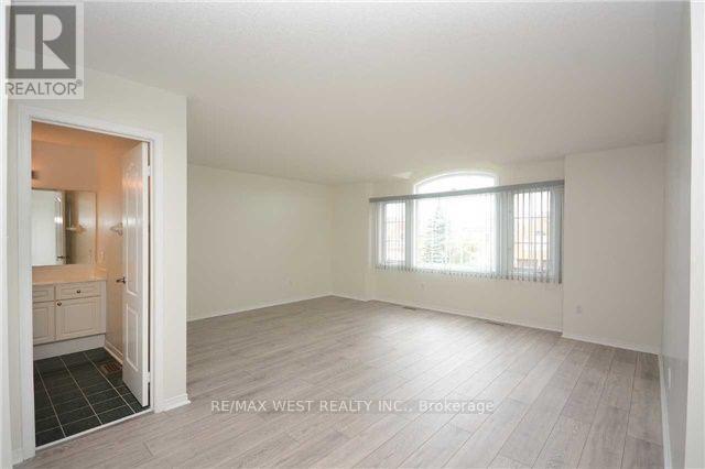 5758 Greensboro Drive, Mississauga, Ontario  L5M 5T8 - Photo 16 - W12790490