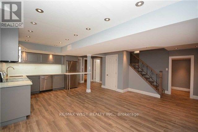 5758 Greensboro Drive, Mississauga, Ontario  L5M 5T8 - Photo 24 - W12790490