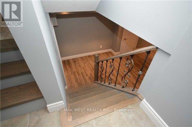 5758 Greensboro Drive, Mississauga, Ontario  L5M 5T8 - Photo 25 - W12790490