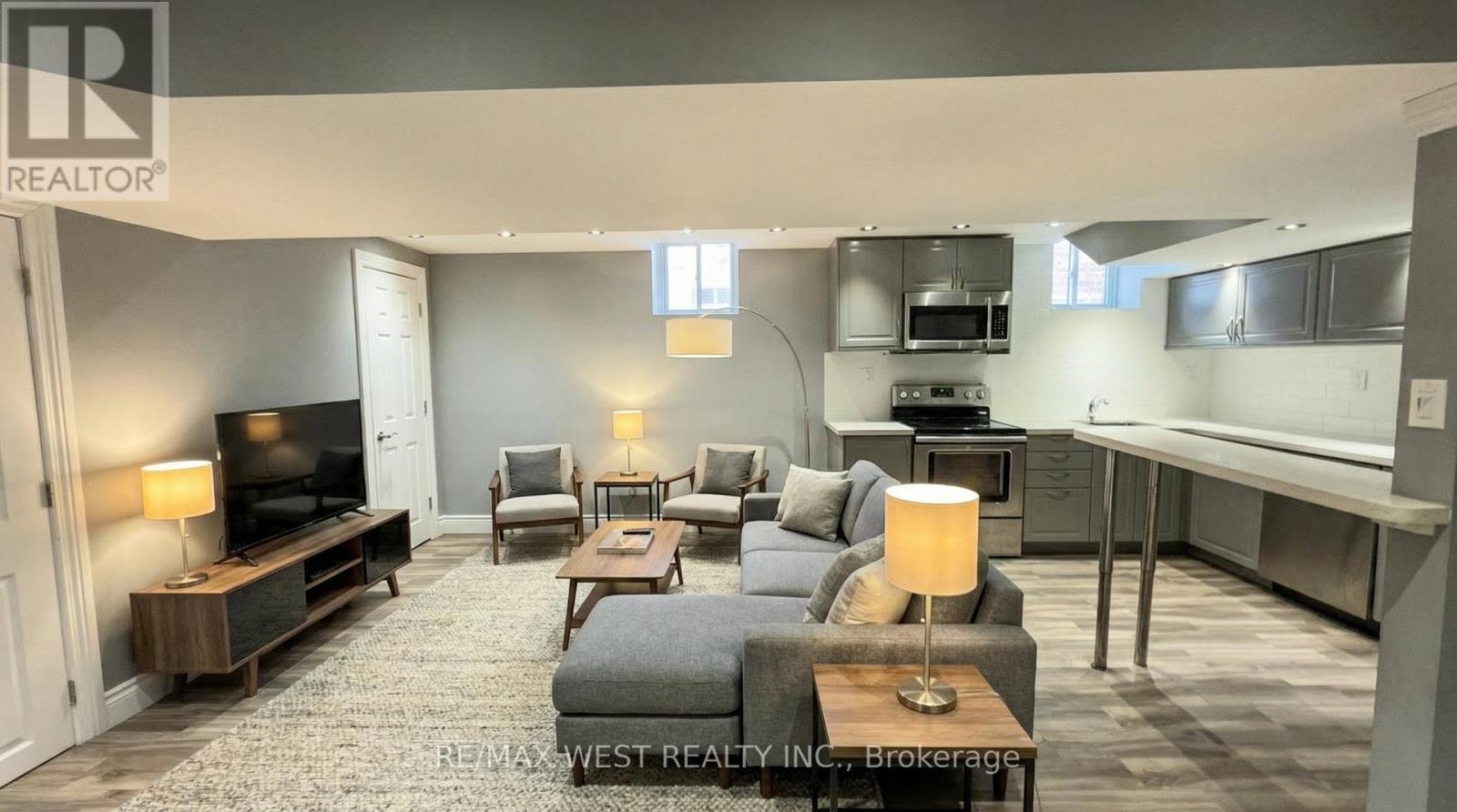 5758 Greensboro Drive, Mississauga, Ontario  L5M 5T8 - Photo 36 - W12790490