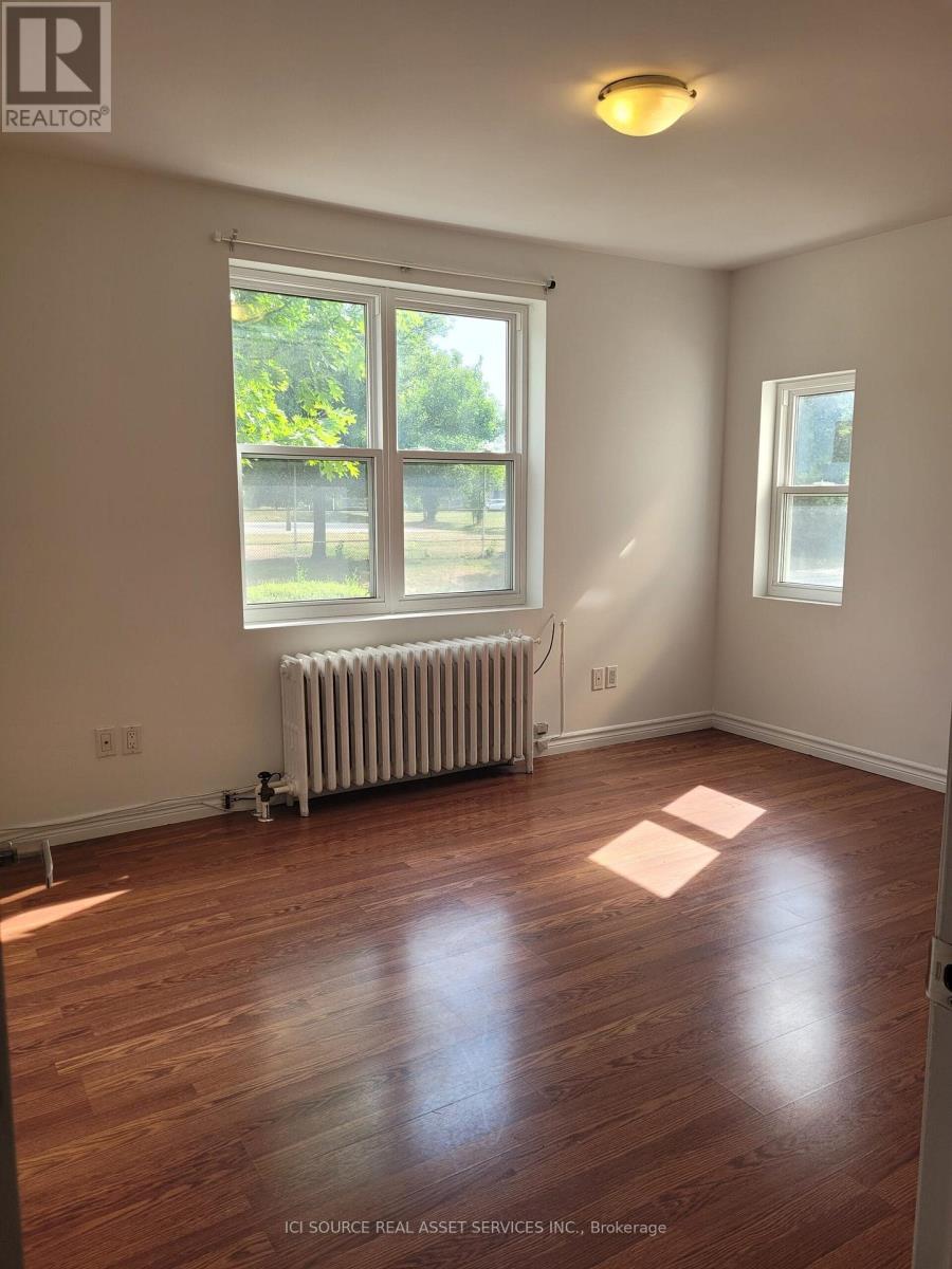 1 - 44 Bartonville Avenue W, Toronto, Ontario  M6M 2B5 - Photo 6 - W12790506