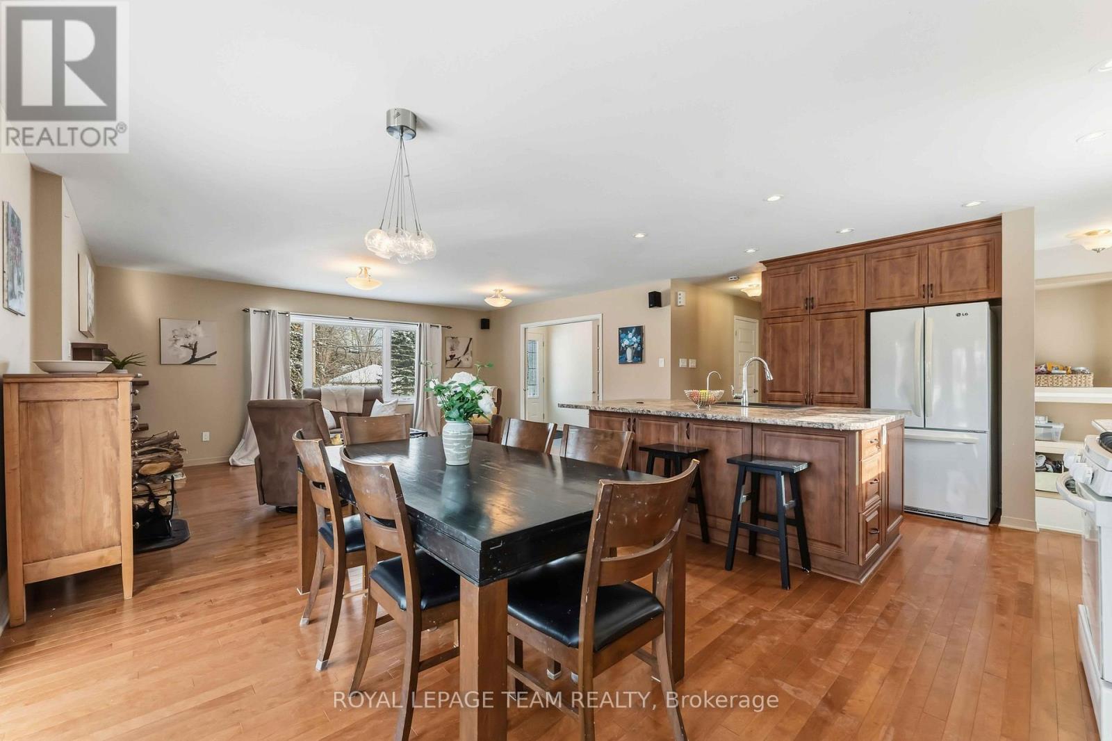 3322 Elizabeth Street, Ottawa, Ontario  K0A 2W0 - Photo 10 - X12784322