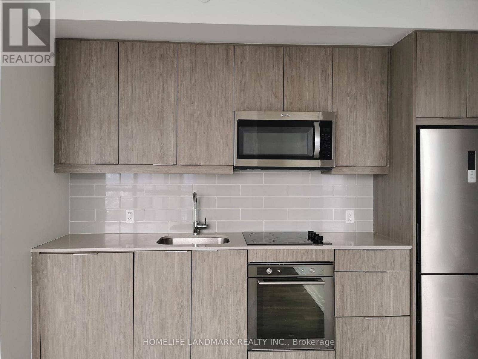 1302 - 32 Forest Manor Road, Toronto, Ontario  M2J 0H2 - Photo 2 - C12731070