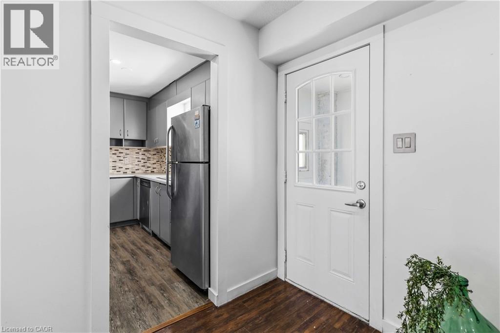 9 Horatio Court, Brampton, Ontario  L6X 4X9 - Photo 3 - 40805376