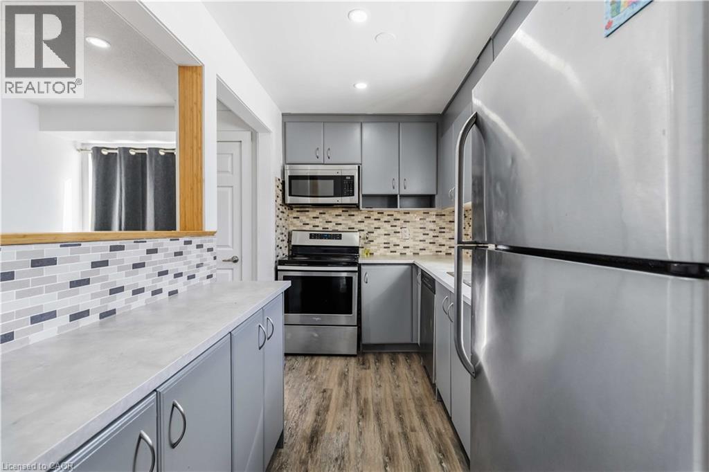 9 Horatio Court, Brampton, Ontario  L6X 4X9 - Photo 4 - 40805376