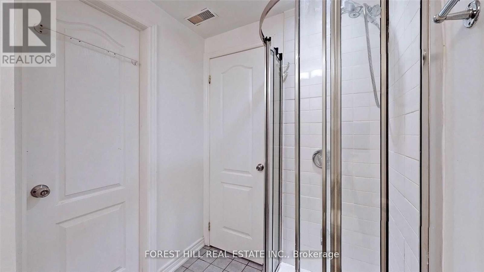 Lower - 41 Gladstone Avenue, Toronto, Ontario  M6K 3K7 - Photo 10 - C12790578