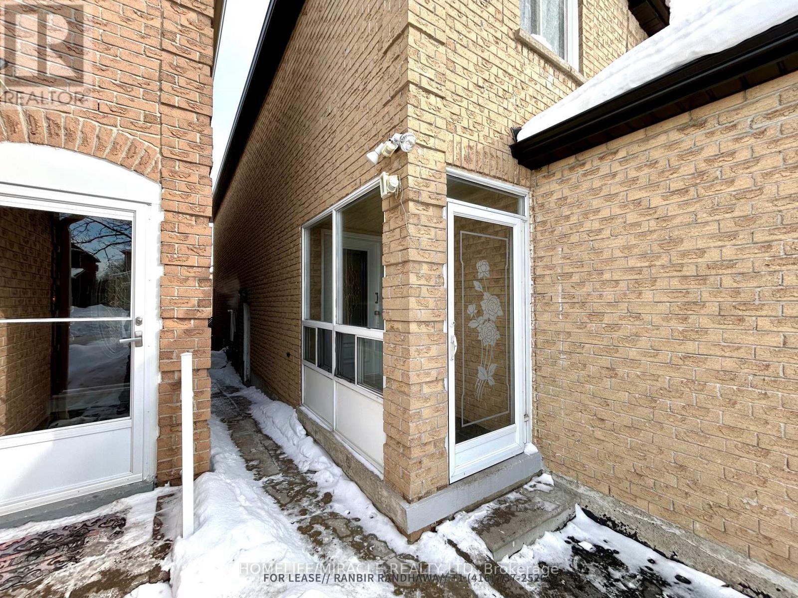 129 Irenemount Crescent, Markham, Ontario  L3S 3C2 - Photo 3 - N12790572