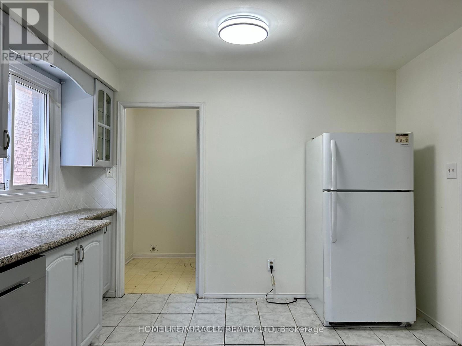 129 Irenemount Crescent, Markham, Ontario  L3S 3C2 - Photo 7 - N12790572