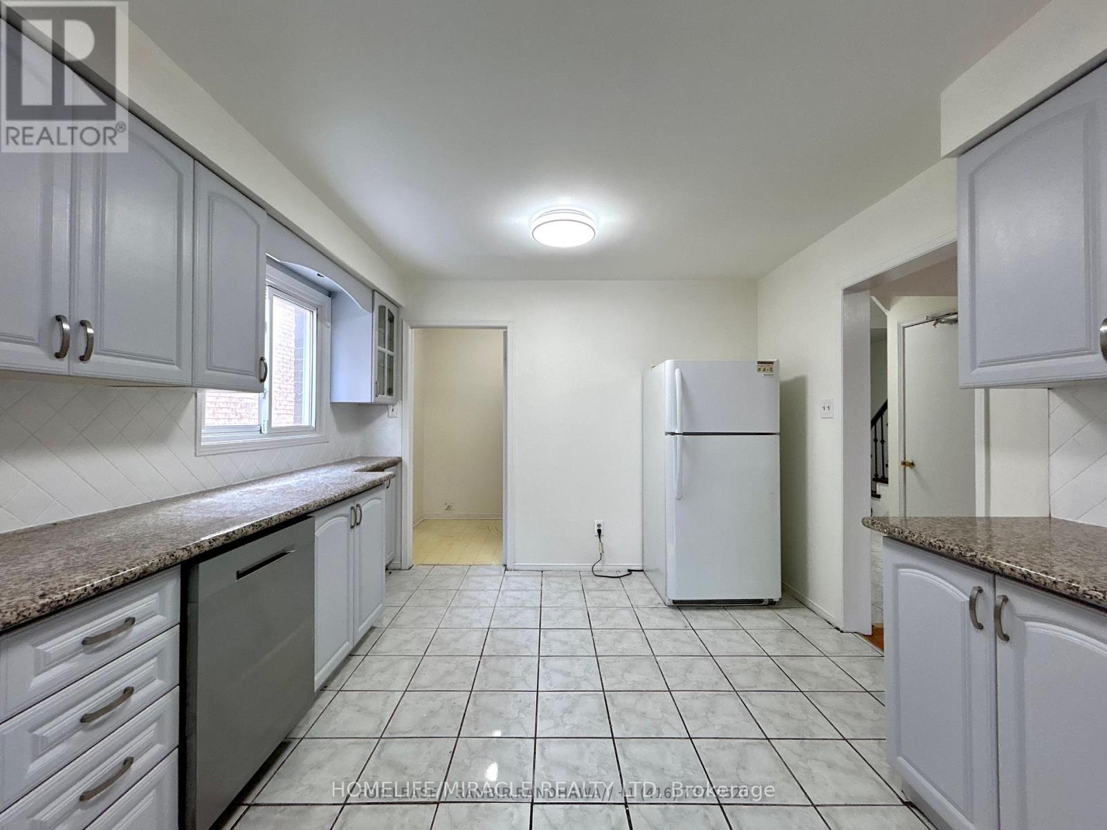 129 Irenemount Crescent, Markham, Ontario  L3S 3C2 - Photo 8 - N12790572