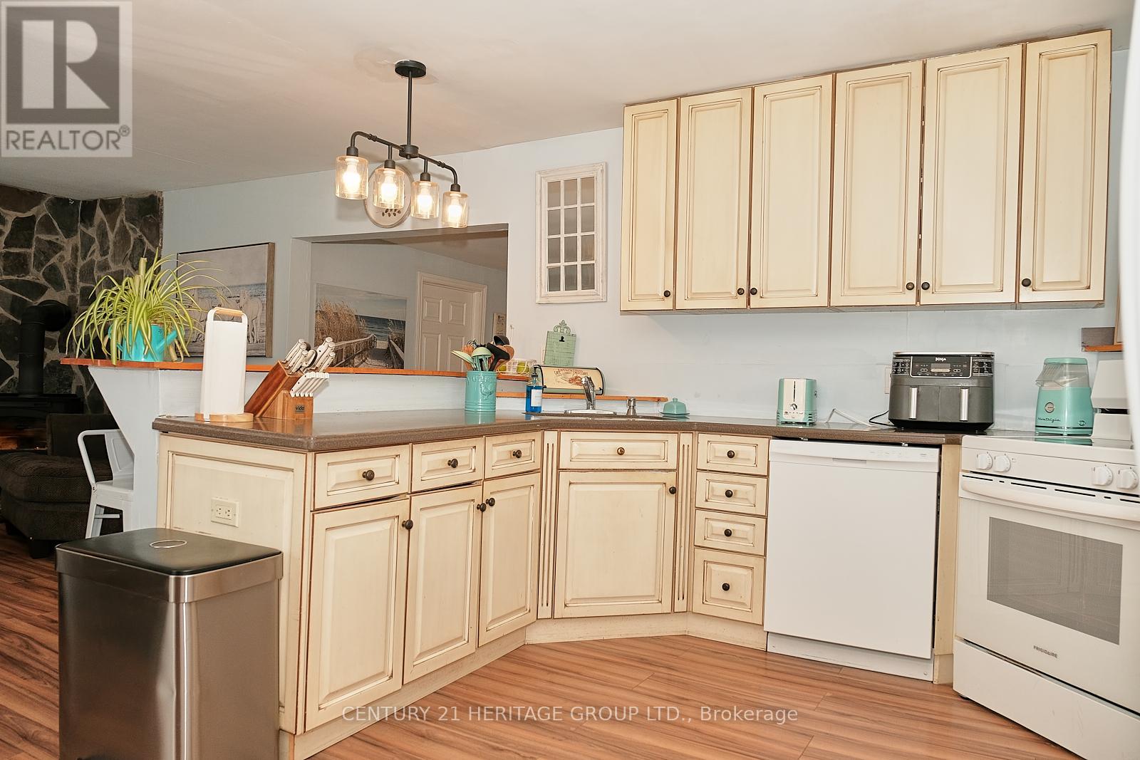 1945 Penetanguishene Road, Oro-Medonte, Ontario  L4M 4Y8 - Photo 18 - S12790518