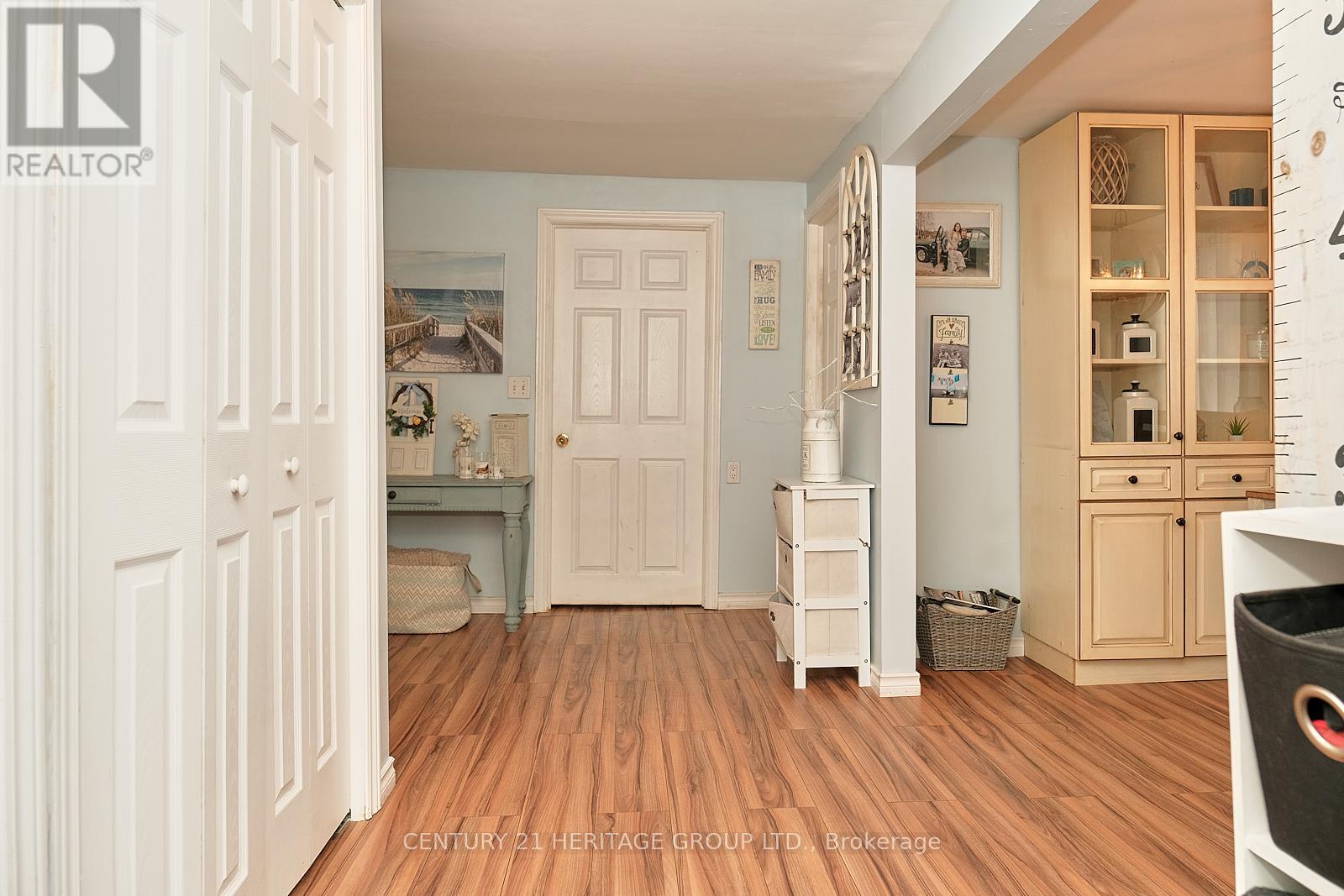 1945 Penetanguishene Road, Oro-Medonte, Ontario  L4M 4Y8 - Photo 3 - S12790518