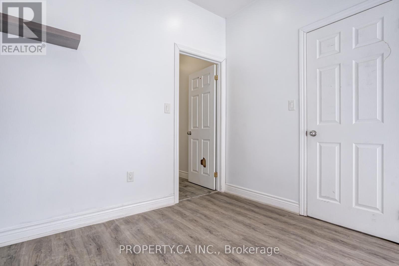 285 St John's Road, Toronto, Ontario  M6P 1V3 - Photo 11 - W12790516