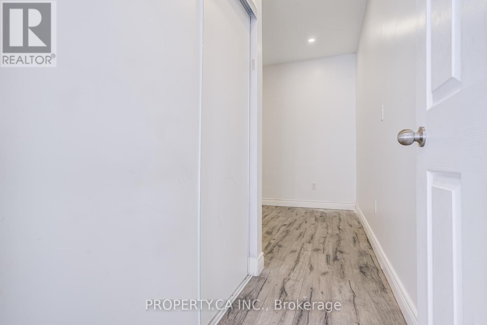 285 St John's Road, Toronto, Ontario  M6P 1V3 - Photo 12 - W12790516