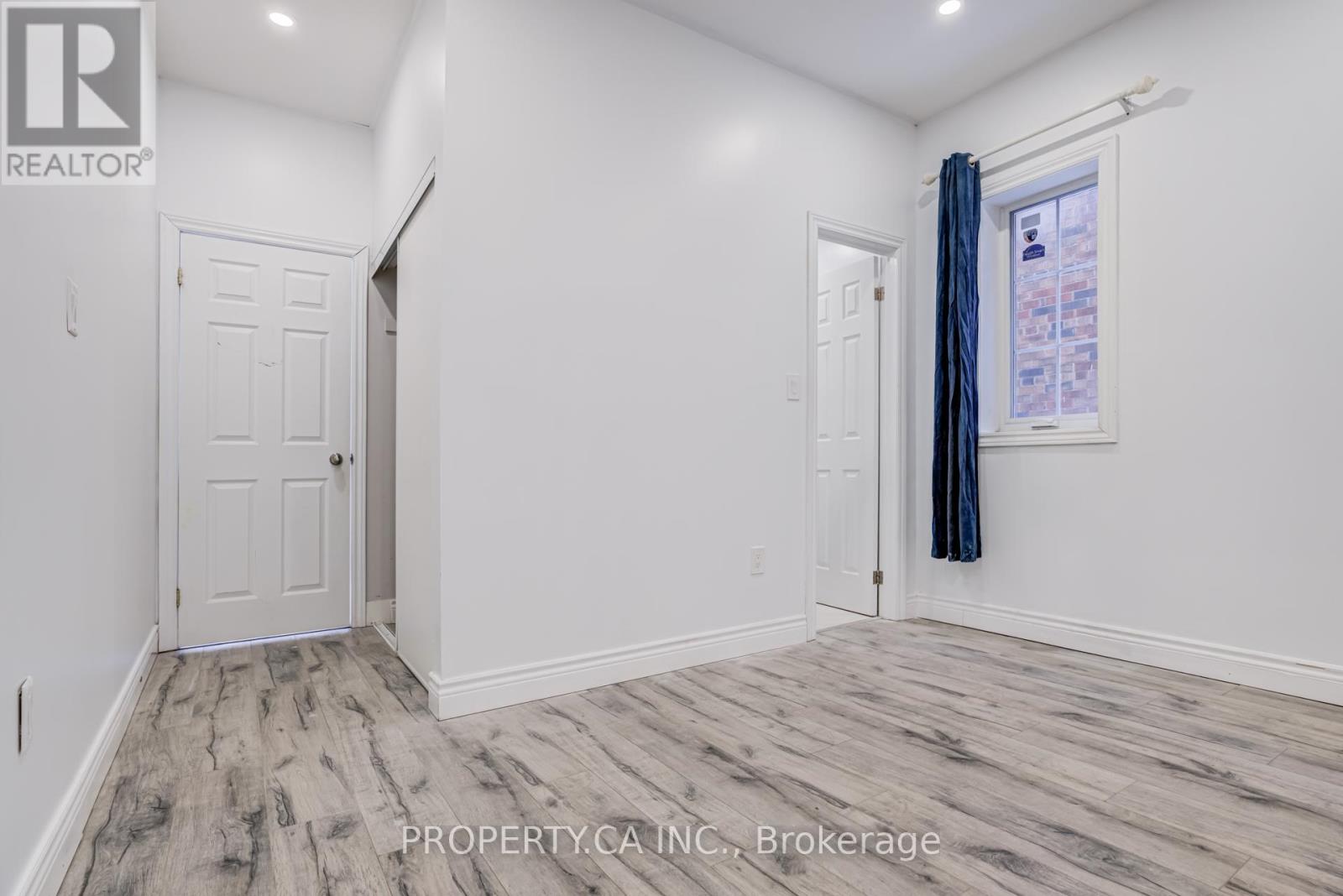 285 St John's Road, Toronto, Ontario  M6P 1V3 - Photo 14 - W12790516