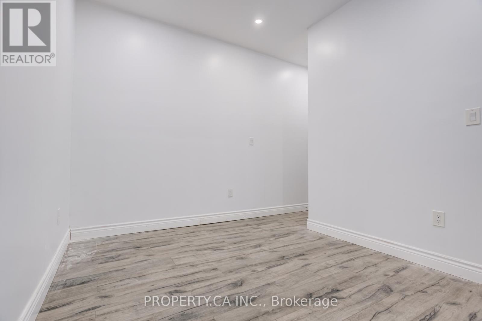 285 St John's Road, Toronto, Ontario  M6P 1V3 - Photo 15 - W12790516