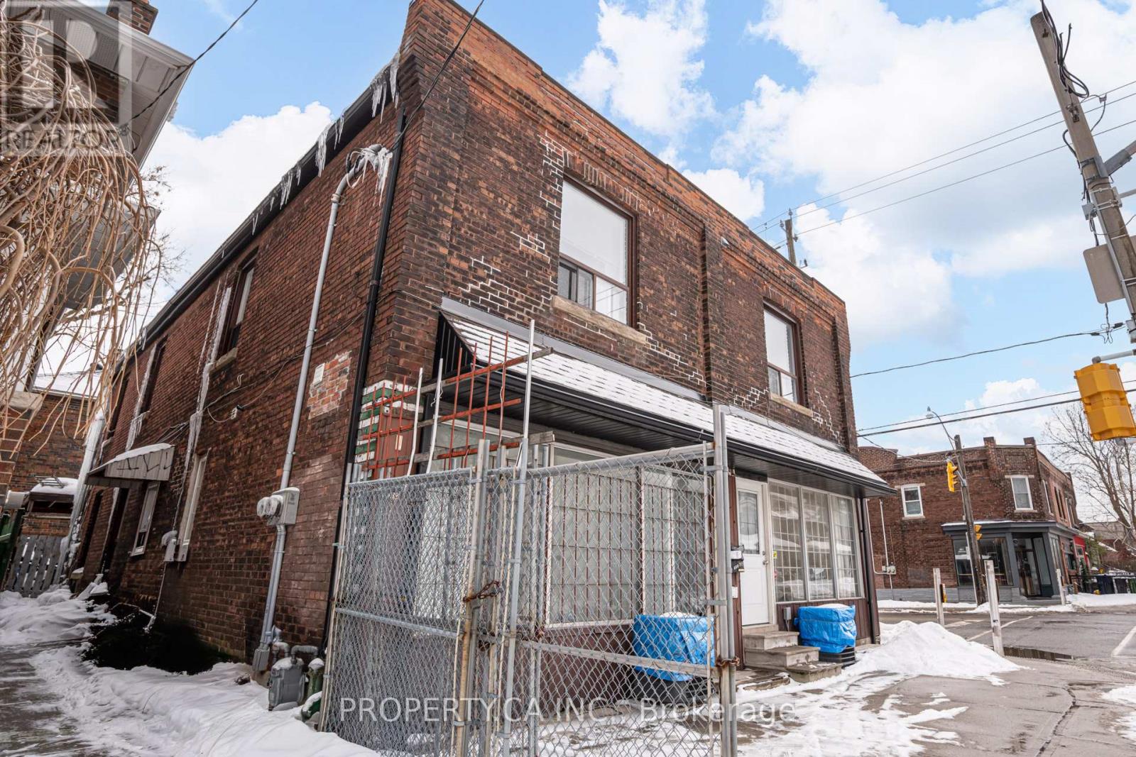 285 St John's Road, Toronto, Ontario  M6P 1V3 - Photo 2 - W12790516