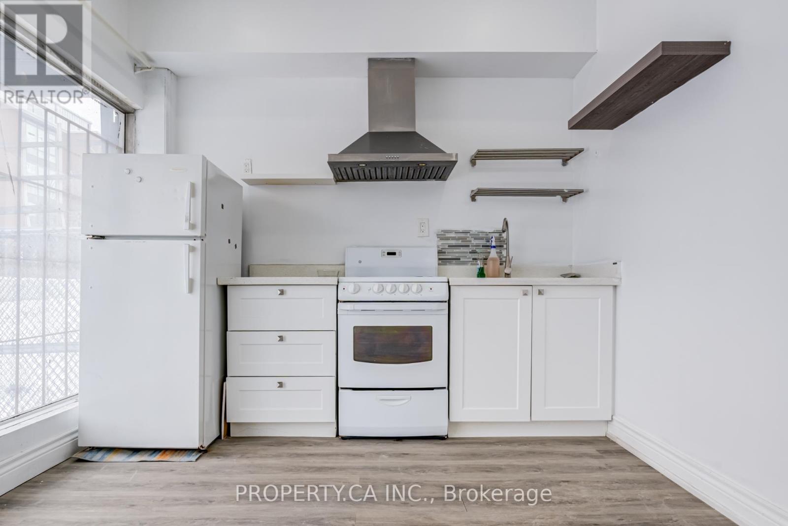 285 St John's Road, Toronto, Ontario  M6P 1V3 - Photo 8 - W12790516