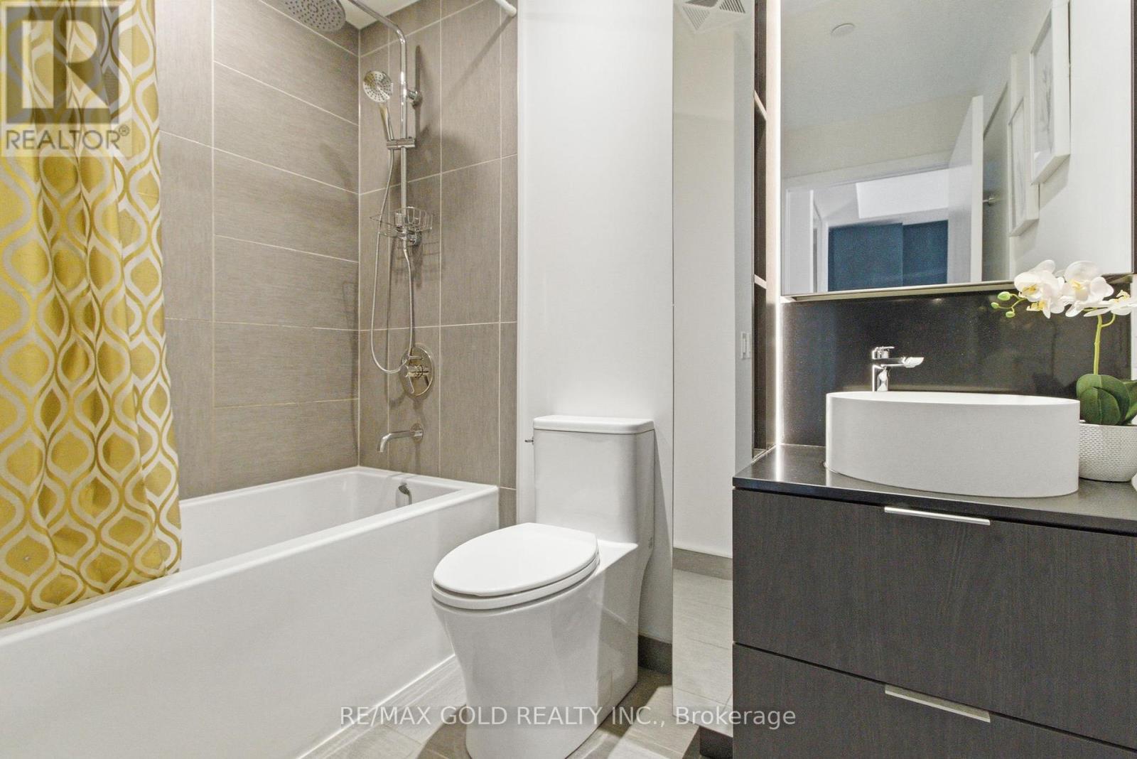 216 - 28 Ann Street, Mississauga, Ontario  L5G 0E1 - Photo 17 - W12790526