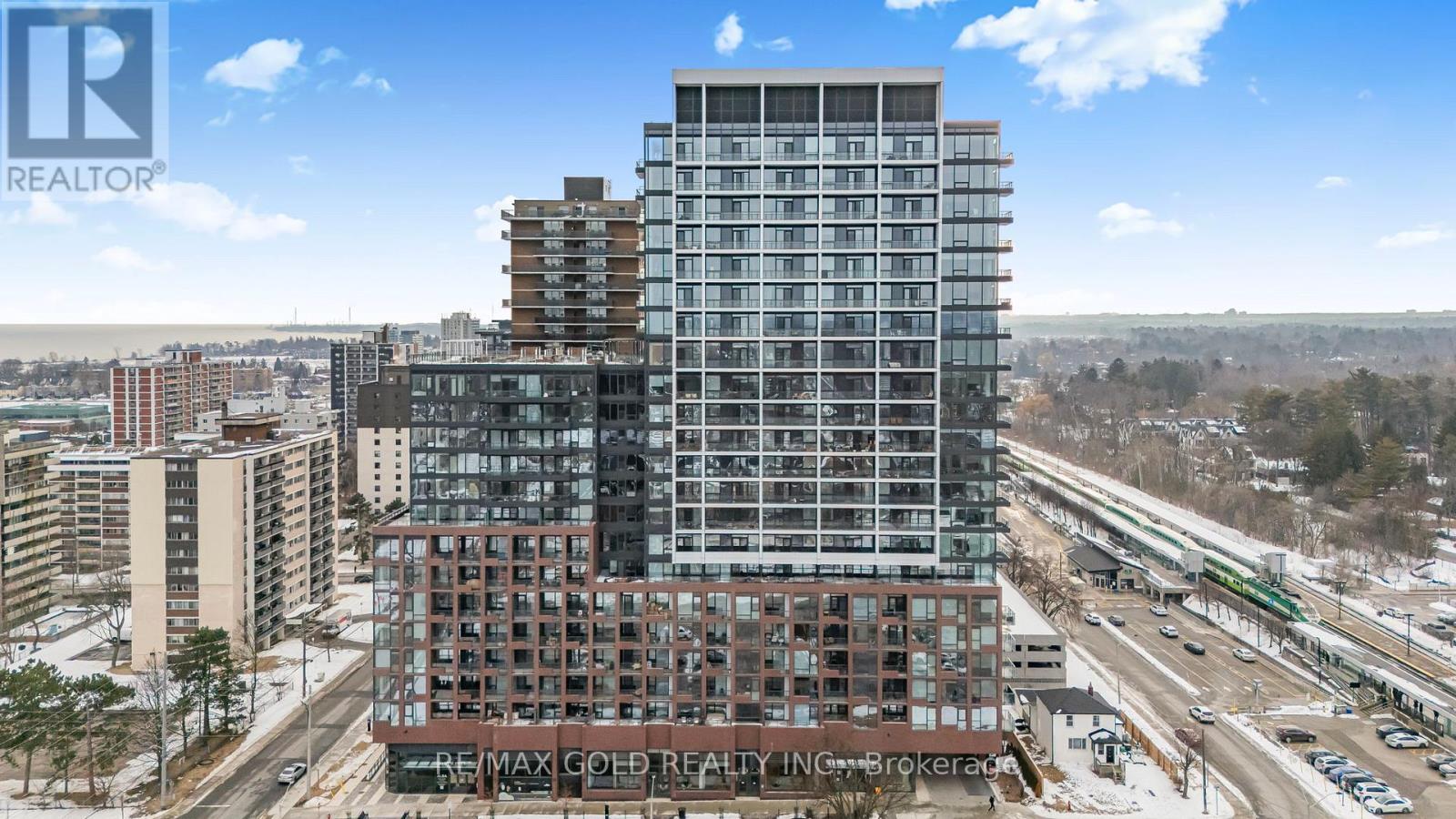 216 - 28 Ann Street, Mississauga, Ontario  L5G 0E1 - Photo 2 - W12790526