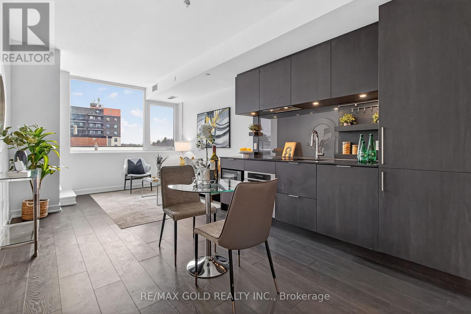 216 - 28 Ann Street, Mississauga, Ontario  L5G 0E1 - Photo 8 - W12790526