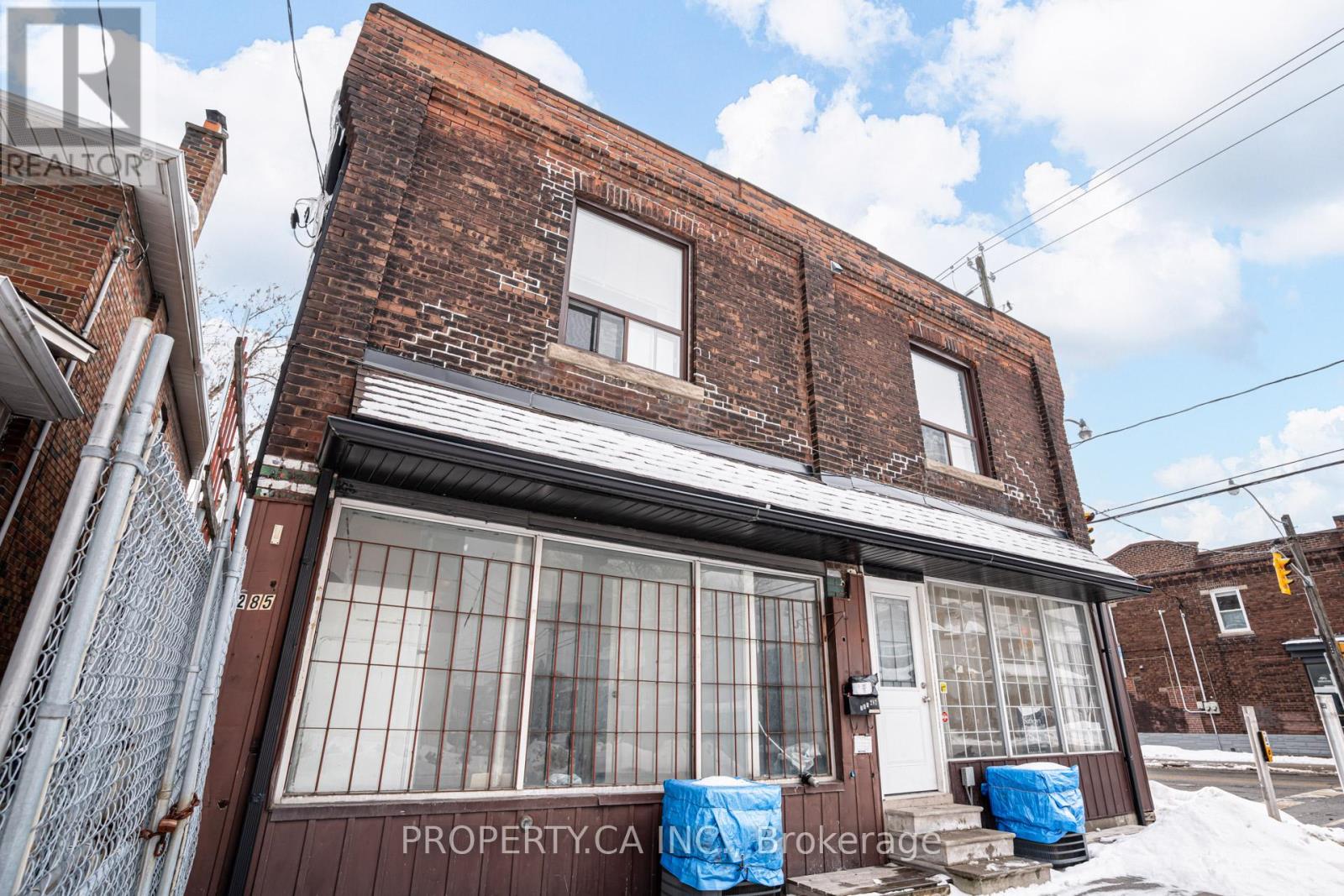 287 St John's Road, Toronto, Ontario  M6P 1V3 - Photo 2 - W12790530