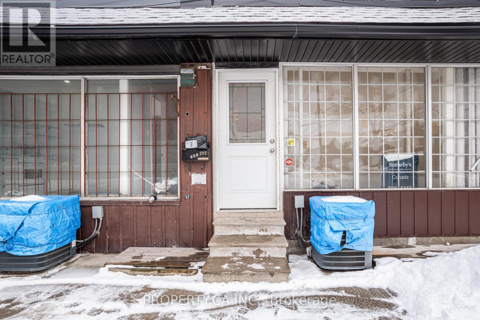 287 St John's Road, Toronto, Ontario  M6P 1V3 - Photo 4 - W12790530