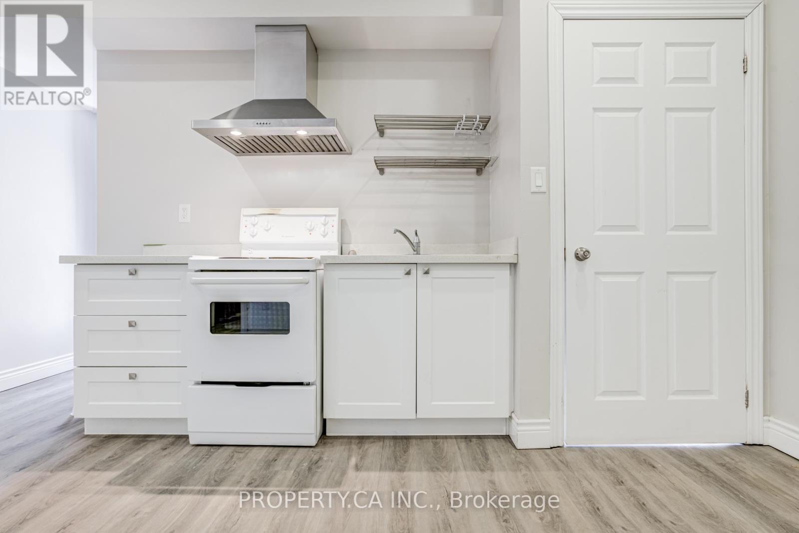 287 St John's Road, Toronto, Ontario  M6P 1V3 - Photo 9 - W12790530