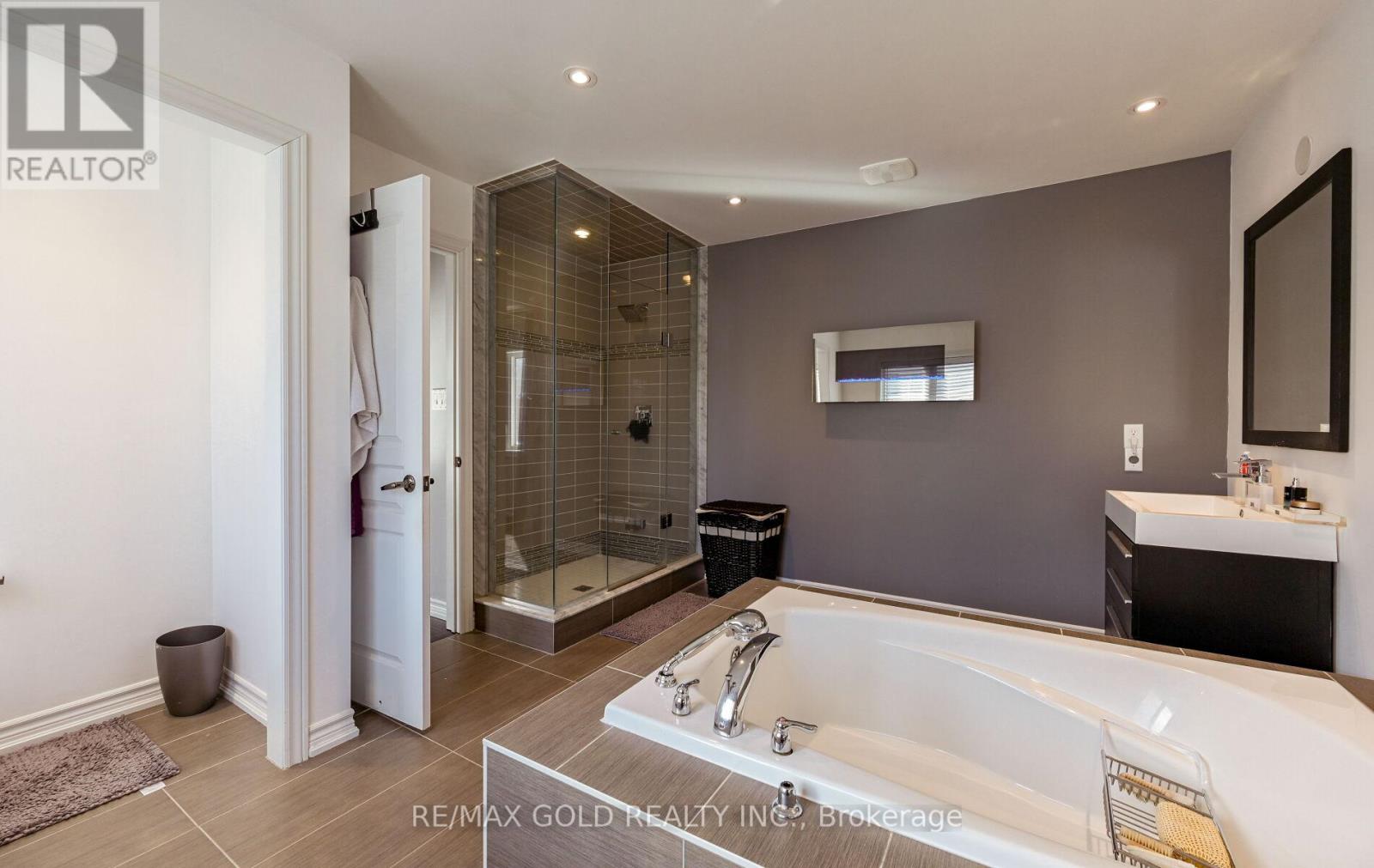 59 Kalmia Road, Brampton, Ontario  L6X 3B3 - Photo 27 - W12790540