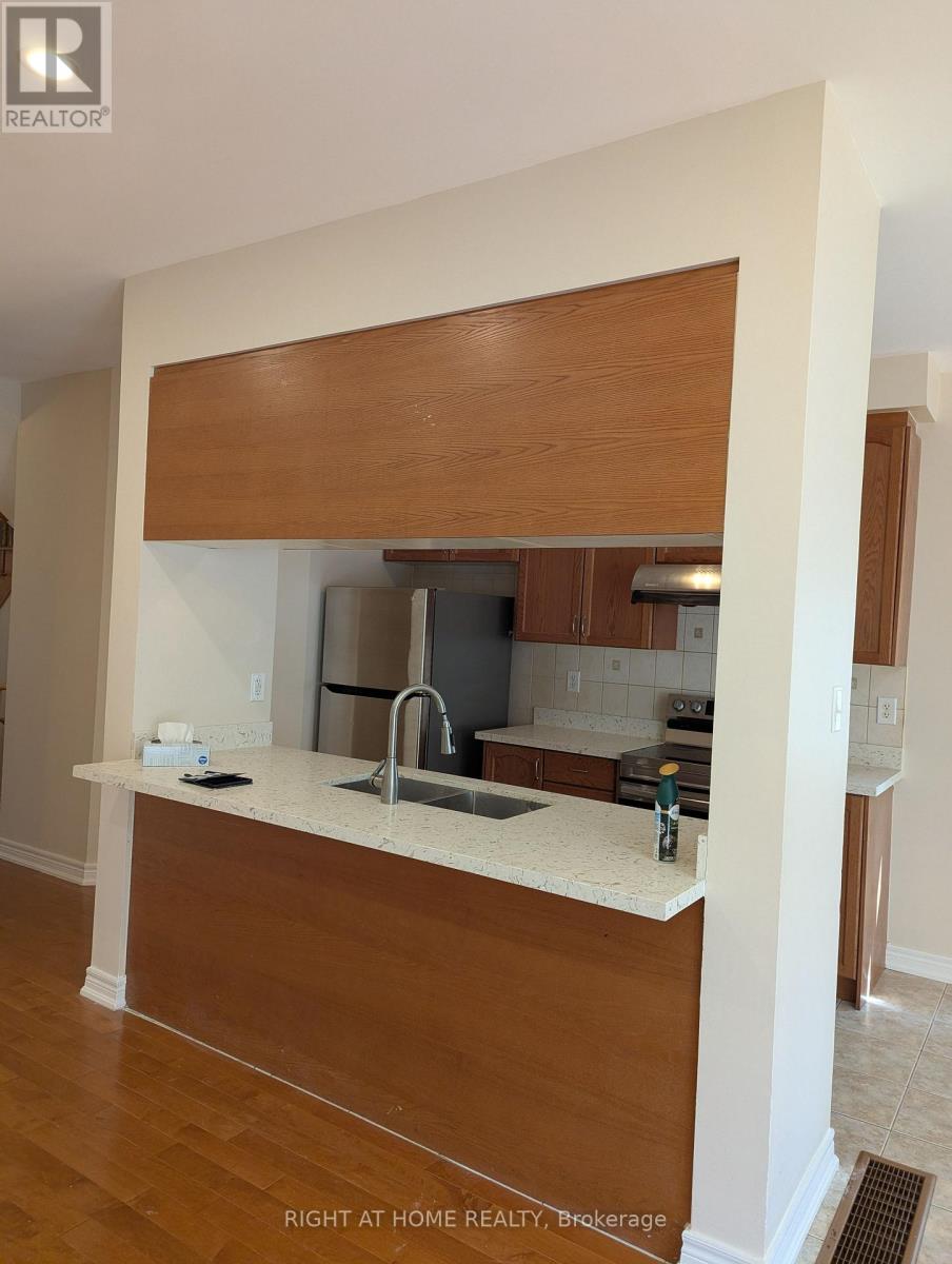 3102 Cabano Crescent, Mississauga, Ontario  L5M 0C4 - Photo 10 - W12790546