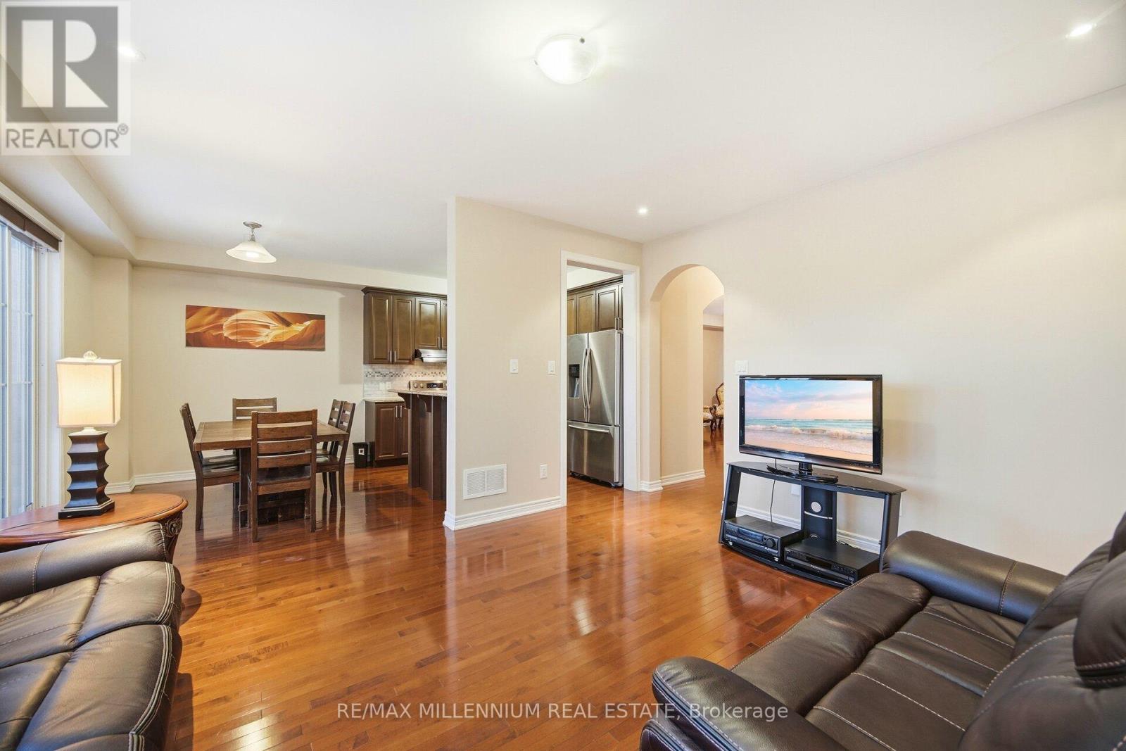 116 Naperton Drive, Brampton, Ontario  L6R 3N5 - Photo 16 - W12790552