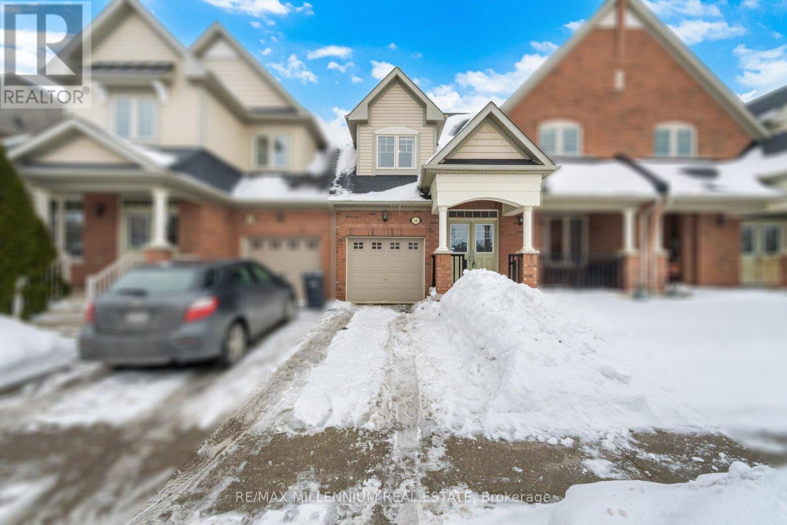 116 Naperton Drive, Brampton, Ontario  L6R 3N5 - Photo 2 - W12790552