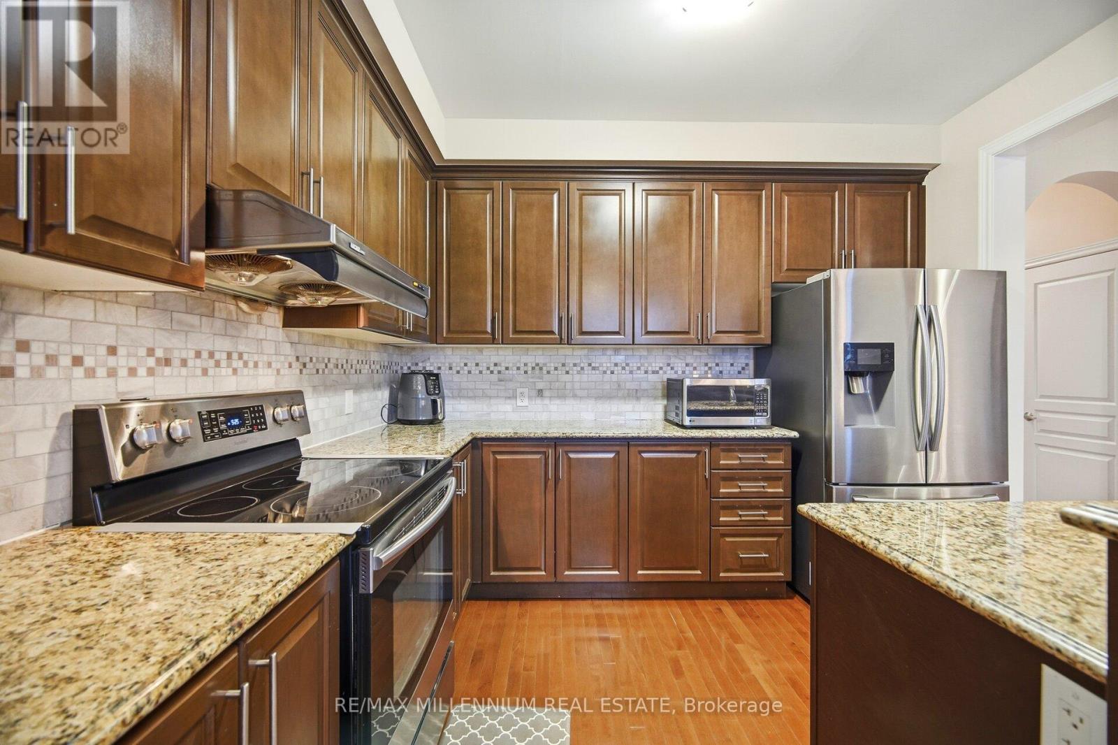 116 Naperton Drive, Brampton, Ontario  L6R 3N5 - Photo 20 - W12790552