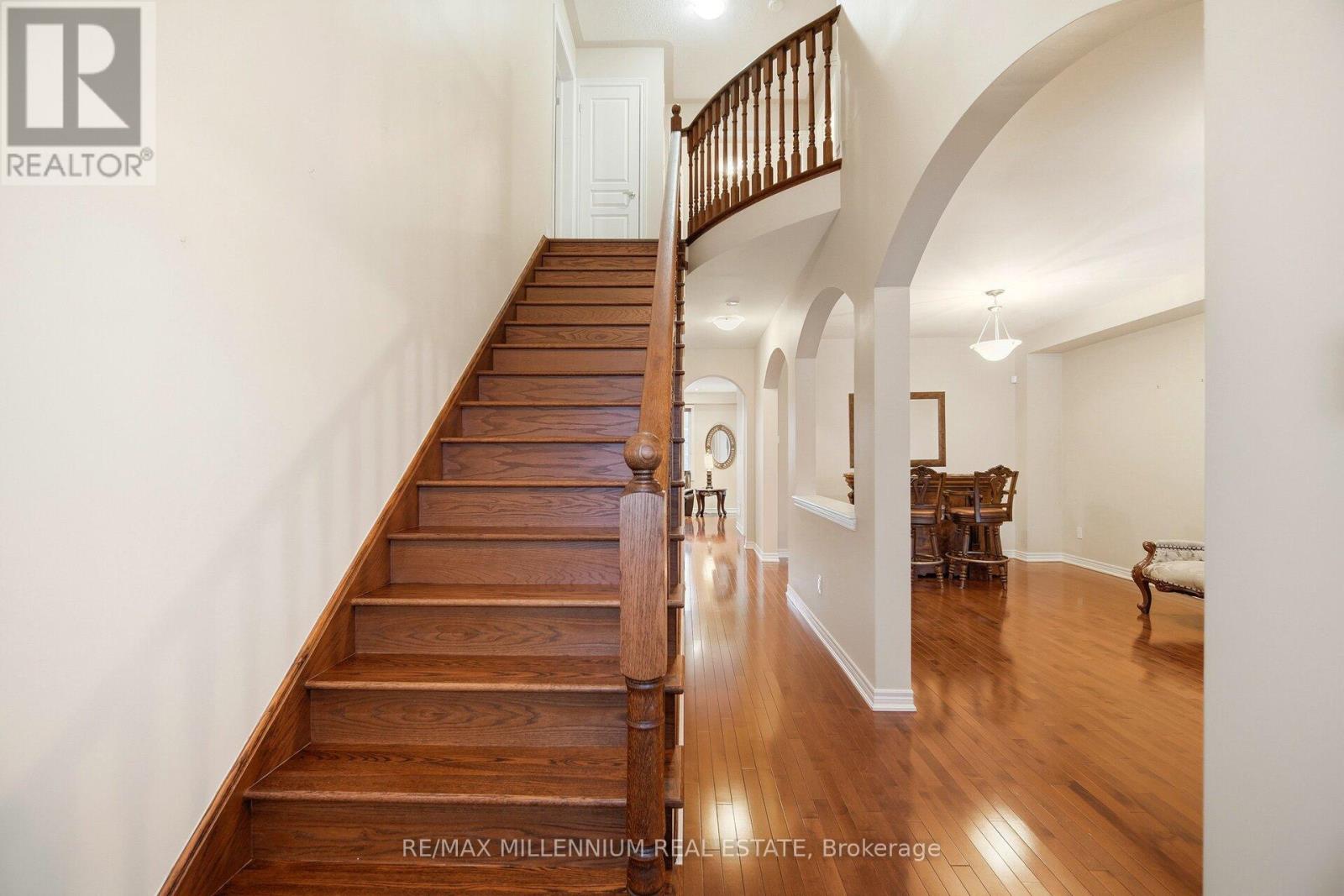 116 Naperton Drive, Brampton, Ontario  L6R 3N5 - Photo 7 - W12790552