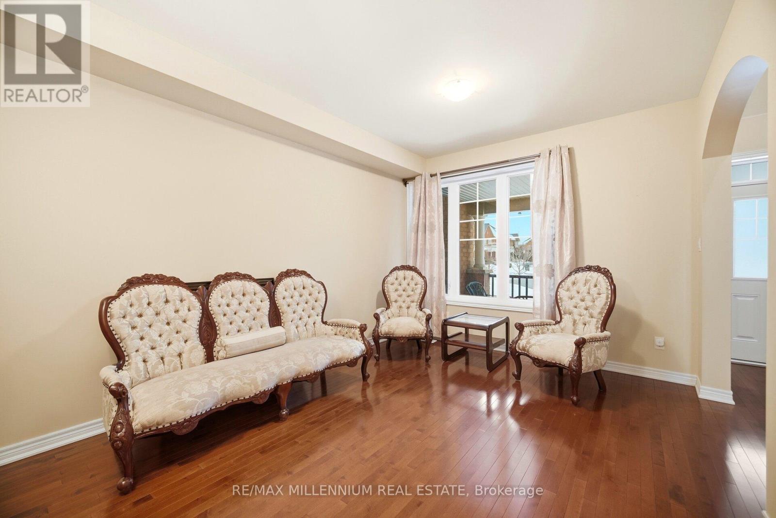 116 Naperton Drive, Brampton, Ontario  L6R 3N5 - Photo 9 - W12790552