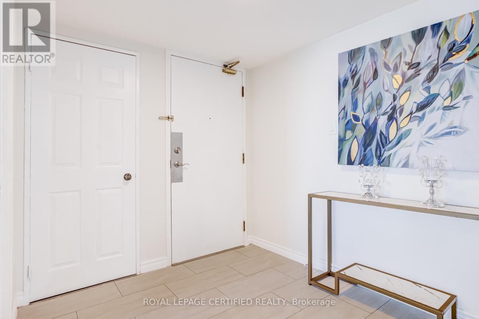 2203 - 4460 Tucana Court, Mississauga, Ontario  L5R 3K9 - Photo 6 - W12790558