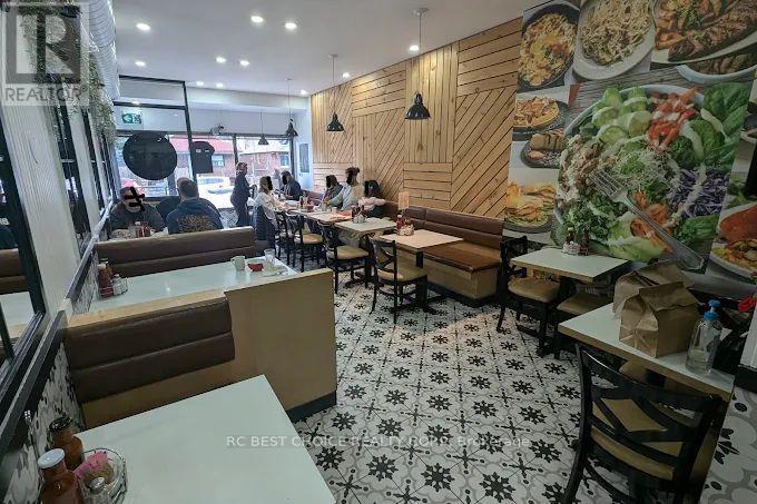 384 Royal York Road, Toronto, Ontario  M8Y 2R3 - Photo 4 - W12790560