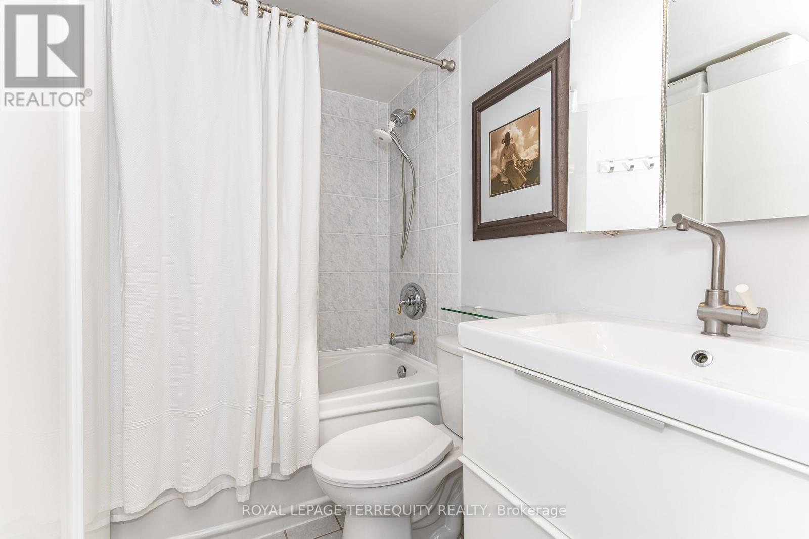 1005 - 15 Michael Power Place, Toronto, Ontario  M9A 5G4 - Photo 23 - W12790564