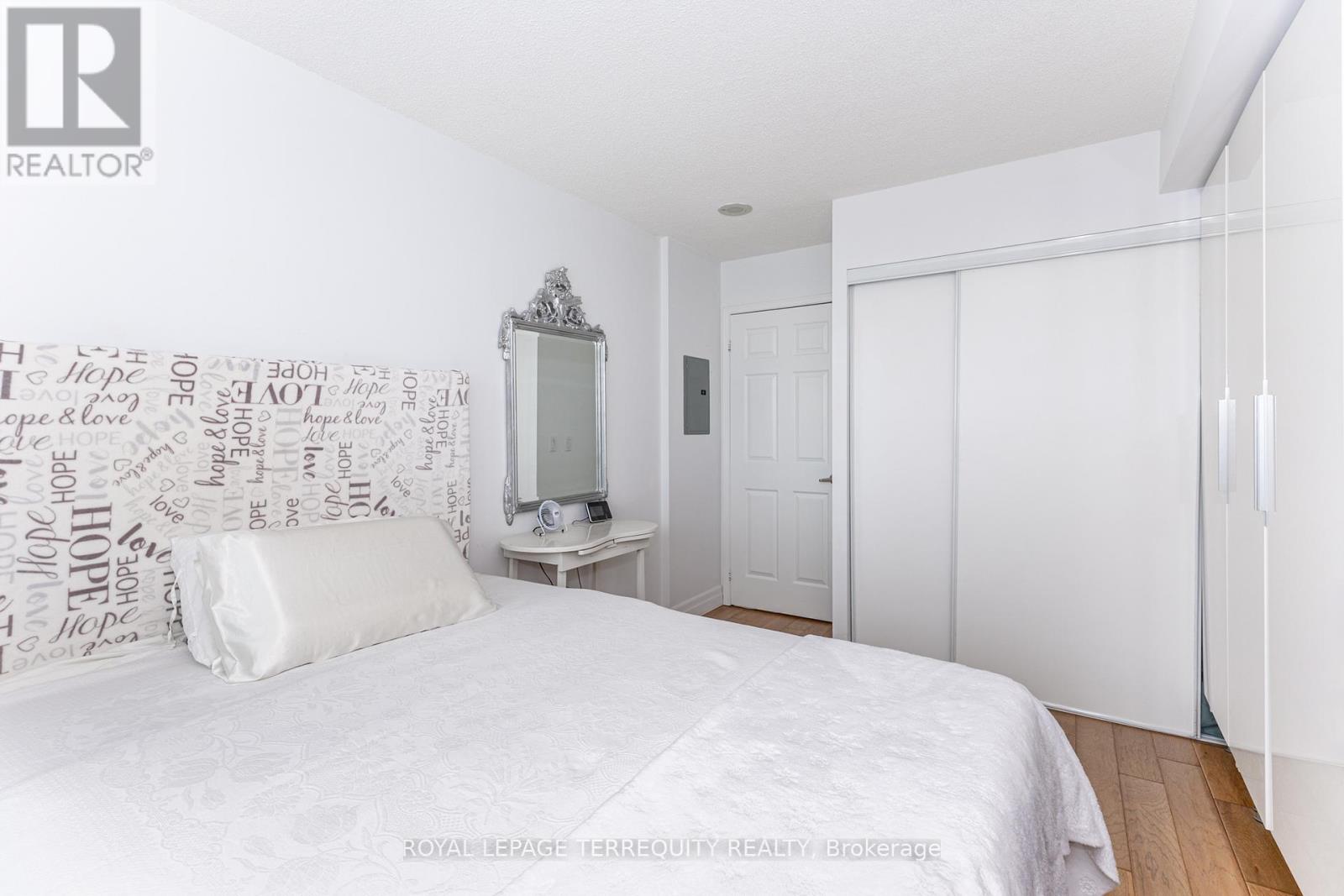 1005 - 15 Michael Power Place, Toronto, Ontario  M9A 5G4 - Photo 26 - W12790564