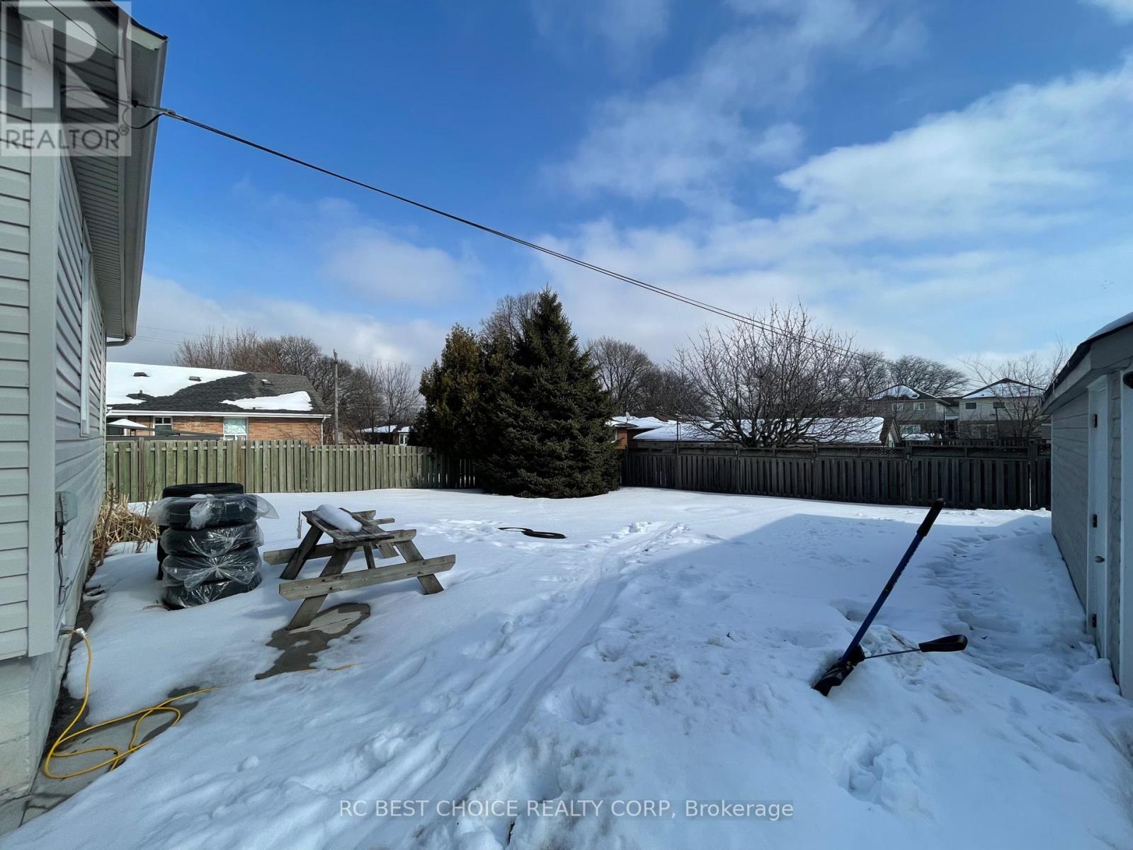 Lower (Basement) - 345 Hawkridge Avenue, Hamilton, Ontario  L9C 3L3 - Photo 19 - X12790522