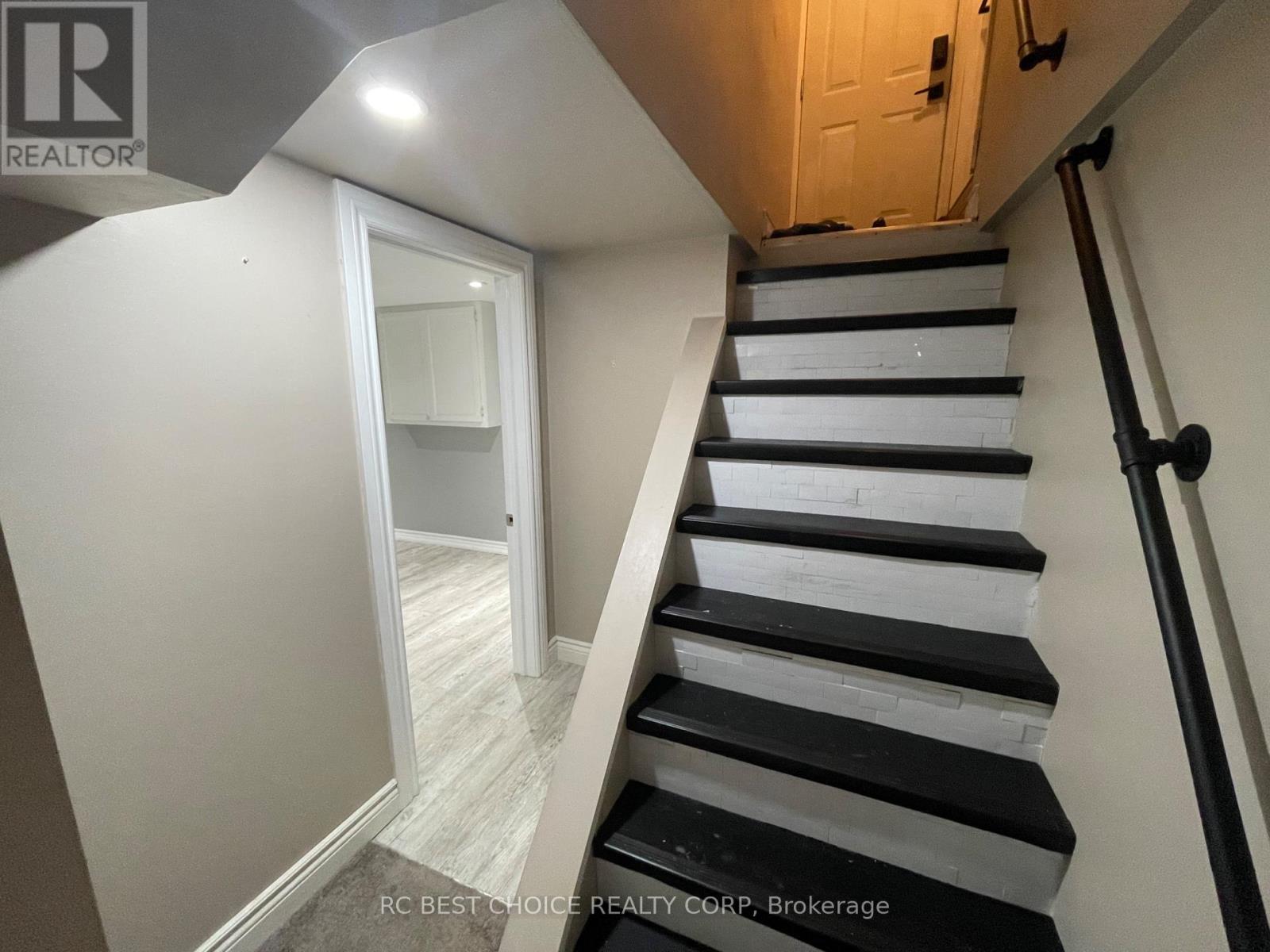 Lower (Basement) - 345 Hawkridge Avenue, Hamilton, Ontario  L9C 3L3 - Photo 4 - X12790522