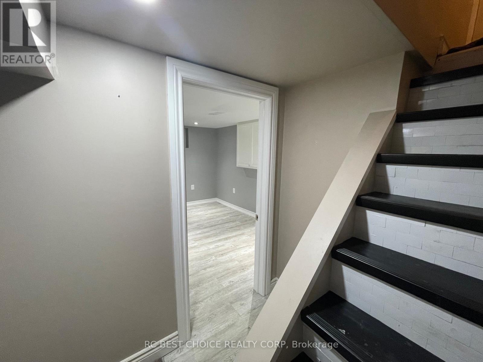 Lower (Basement) - 345 Hawkridge Avenue, Hamilton, Ontario  L9C 3L3 - Photo 5 - X12790522